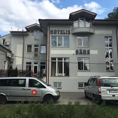 Park Hotel *